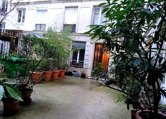 Cour Condorcet 6p Gestion Immo Daumesnil * Париж